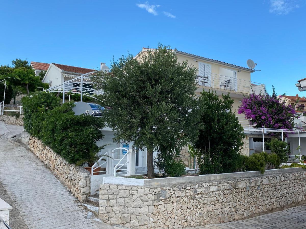 Apartments Lumini Trogir Exterior photo